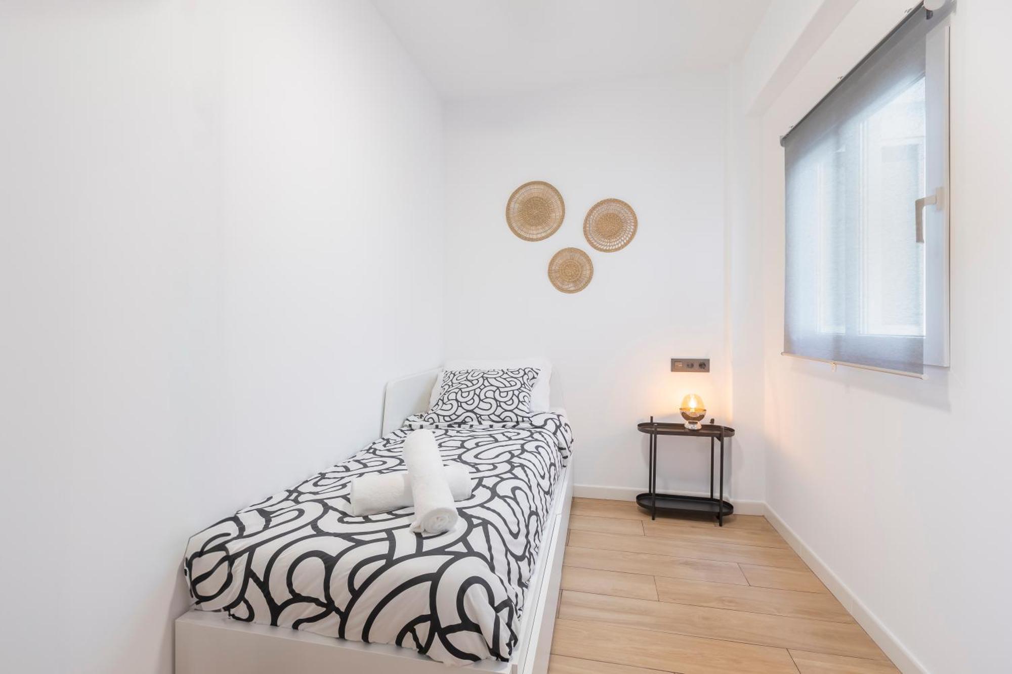Fully Renovated Apartment In The Heart Of Fuengirola, 2 Min Walk To The Beach Екстер'єр фото