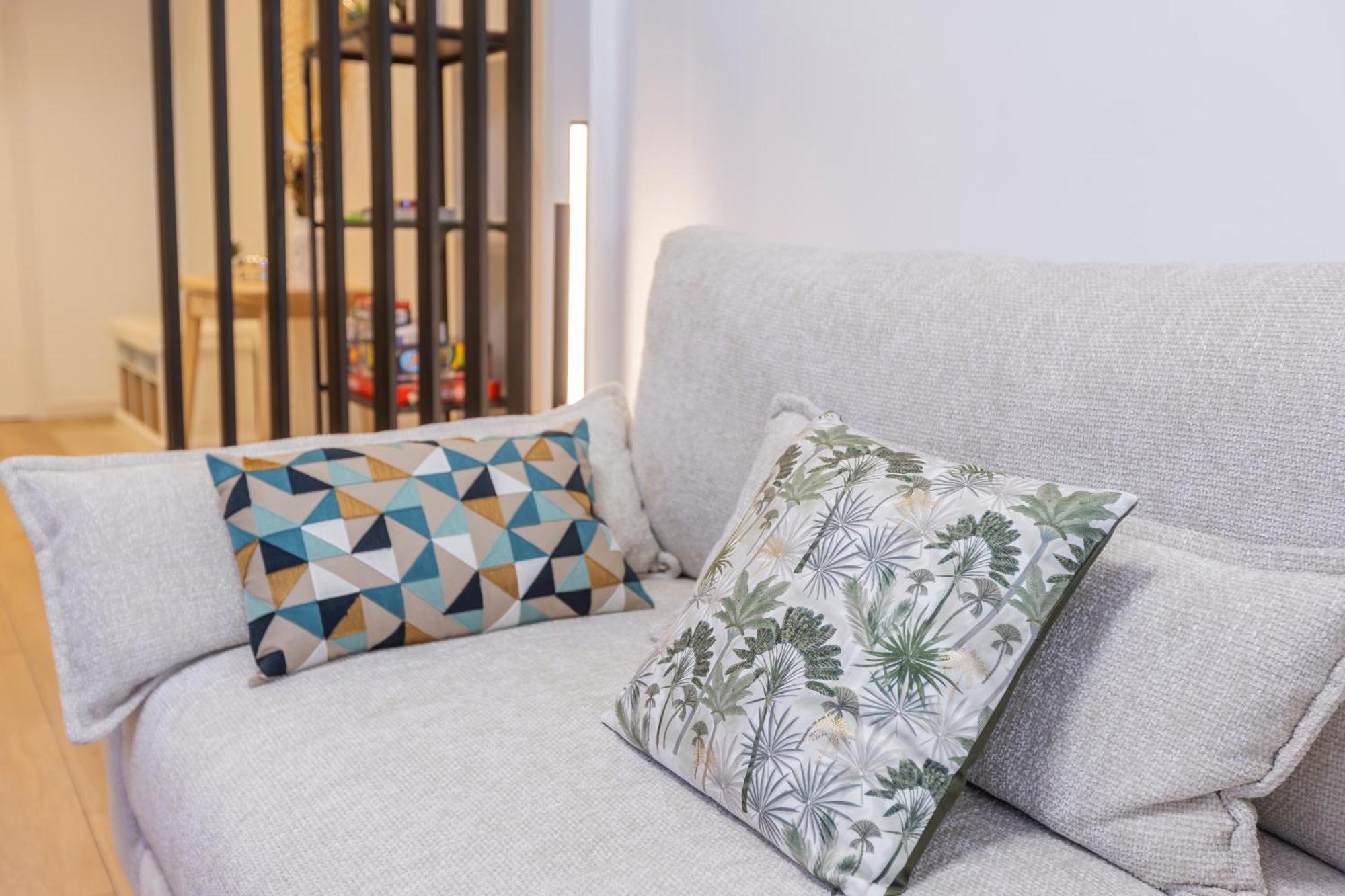 Fully Renovated Apartment In The Heart Of Fuengirola, 2 Min Walk To The Beach Екстер'єр фото