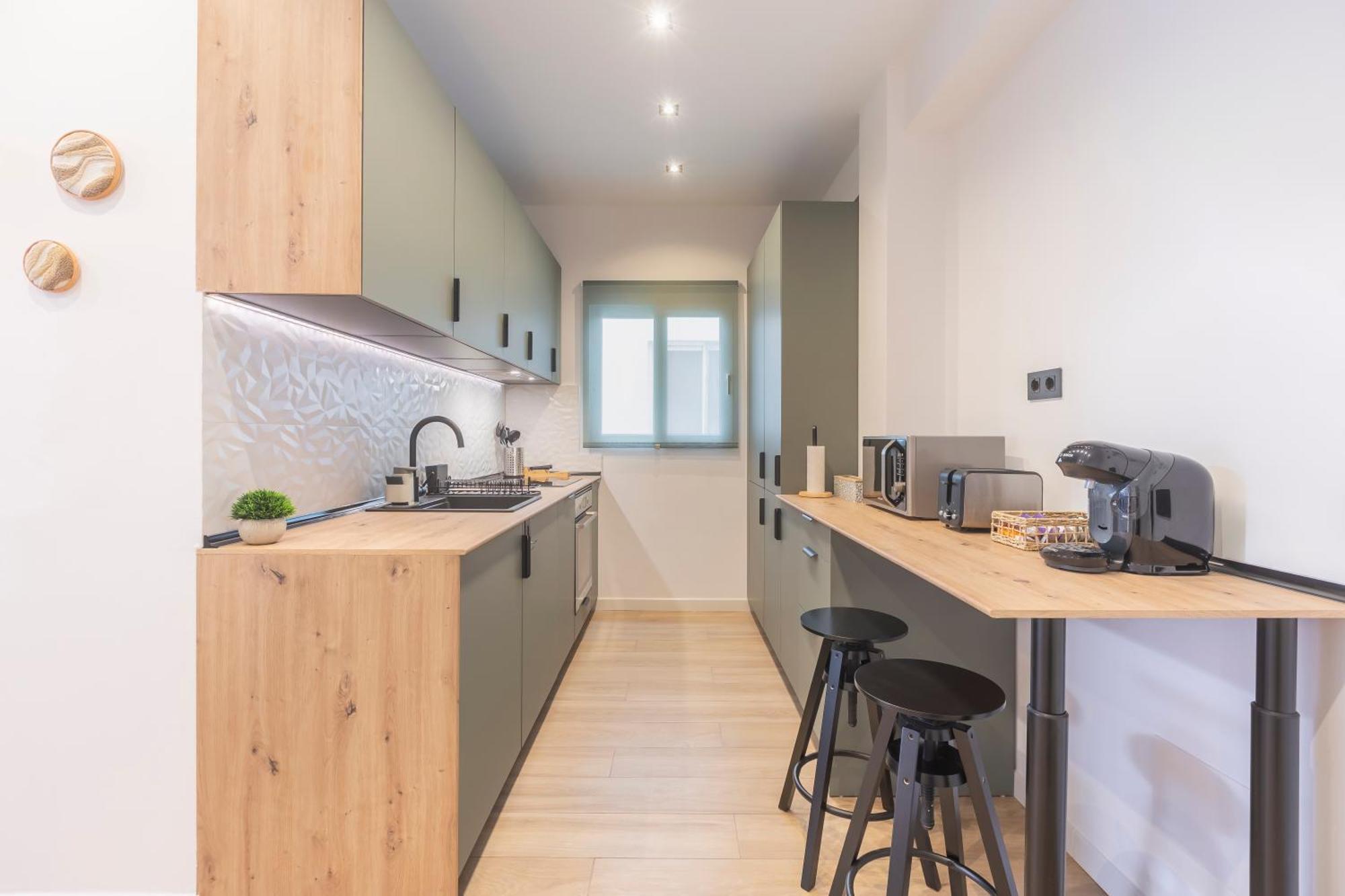 Fully Renovated Apartment In The Heart Of Fuengirola, 2 Min Walk To The Beach Екстер'єр фото