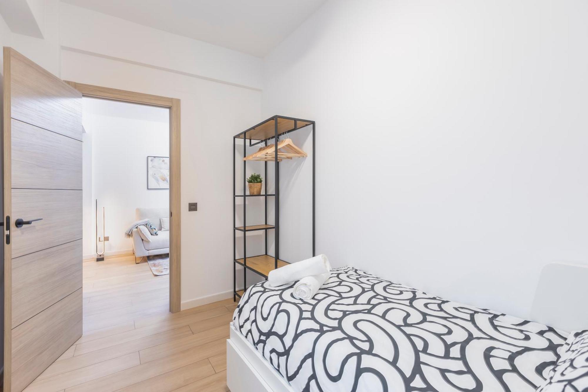 Fully Renovated Apartment In The Heart Of Fuengirola, 2 Min Walk To The Beach Екстер'єр фото