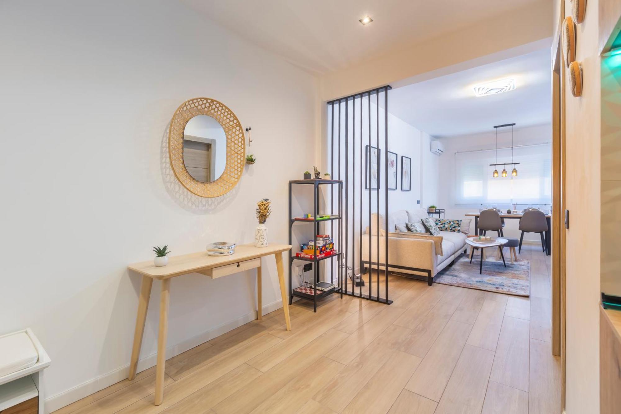 Fully Renovated Apartment In The Heart Of Fuengirola, 2 Min Walk To The Beach Екстер'єр фото