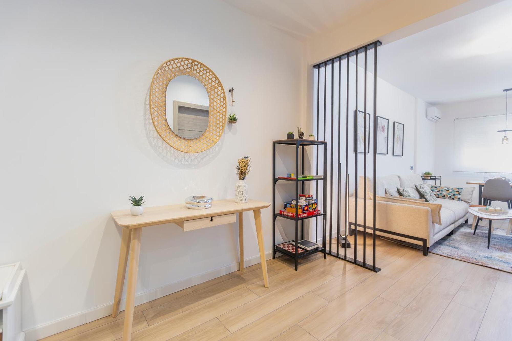 Fully Renovated Apartment In The Heart Of Fuengirola, 2 Min Walk To The Beach Екстер'єр фото