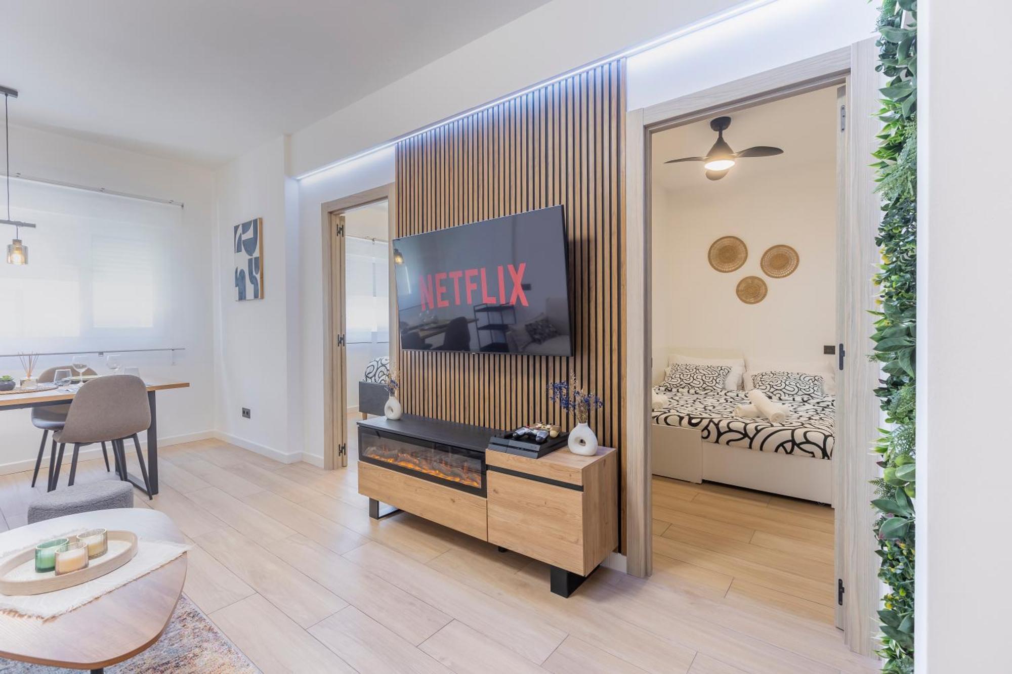 Fully Renovated Apartment In The Heart Of Fuengirola, 2 Min Walk To The Beach Екстер'єр фото