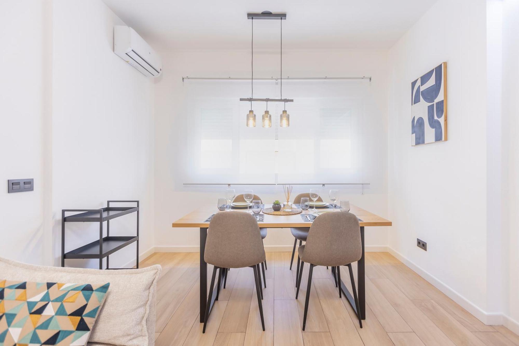 Fully Renovated Apartment In The Heart Of Fuengirola, 2 Min Walk To The Beach Екстер'єр фото