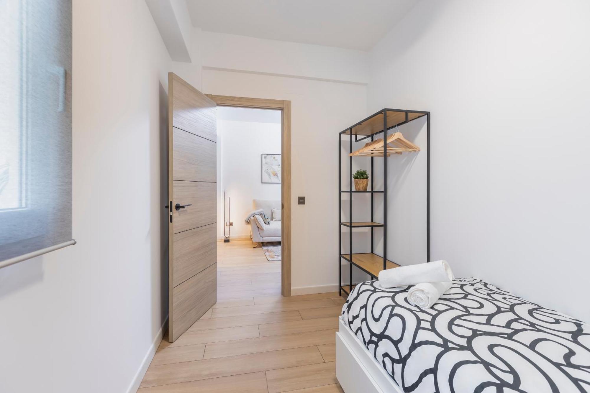 Fully Renovated Apartment In The Heart Of Fuengirola, 2 Min Walk To The Beach Екстер'єр фото