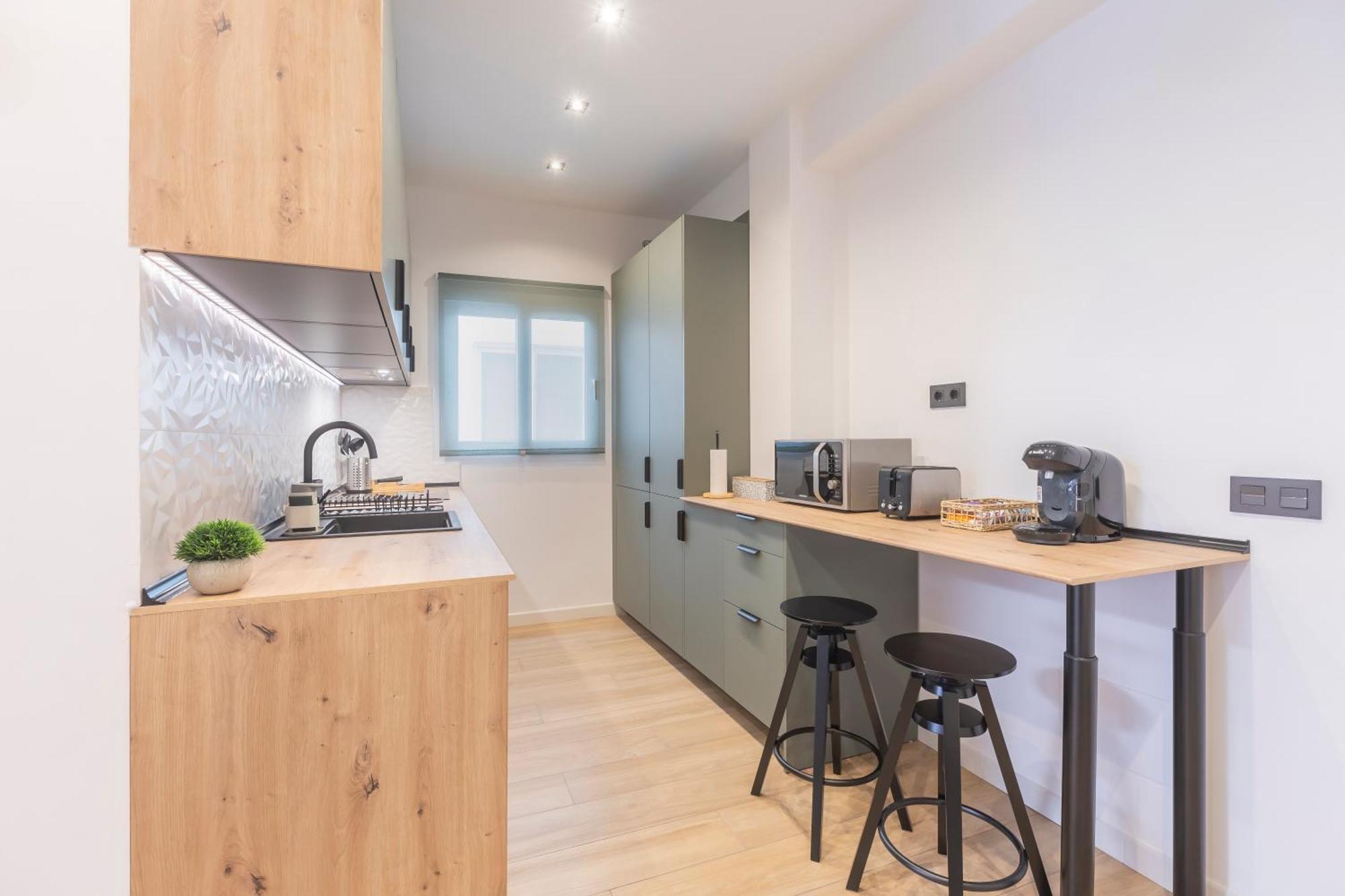Fully Renovated Apartment In The Heart Of Fuengirola, 2 Min Walk To The Beach Екстер'єр фото